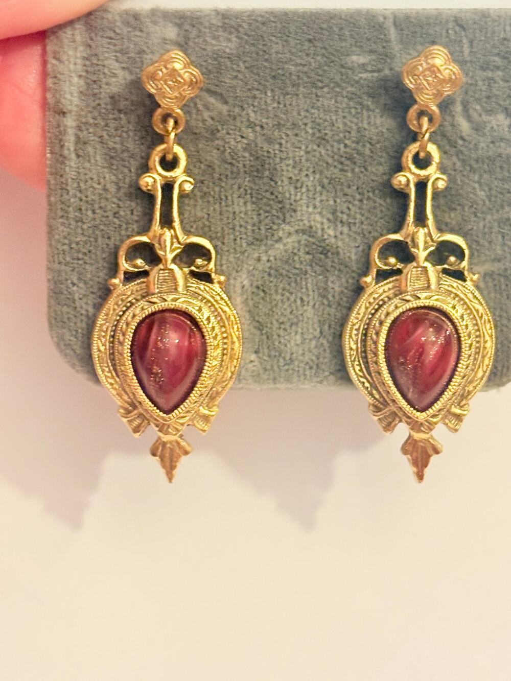 1928 NWT Gold Tone Faux Garnet Victorian Drop Earrings